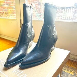Dolce Vita Rutger boot size 9